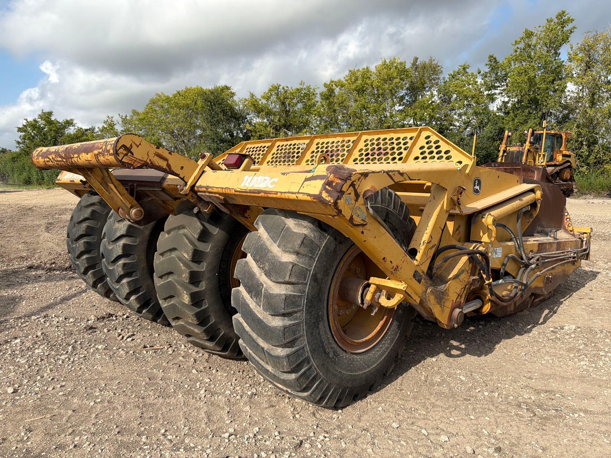 2004 John Deere 1812C