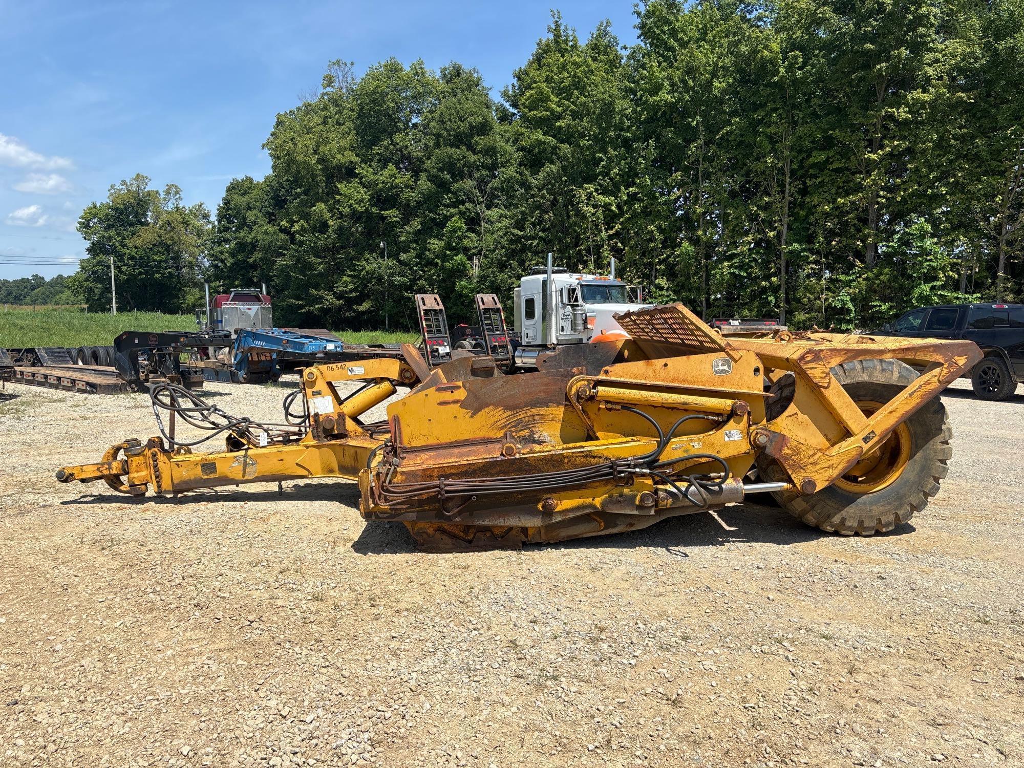 Photo of 2006 John Deere 1812C