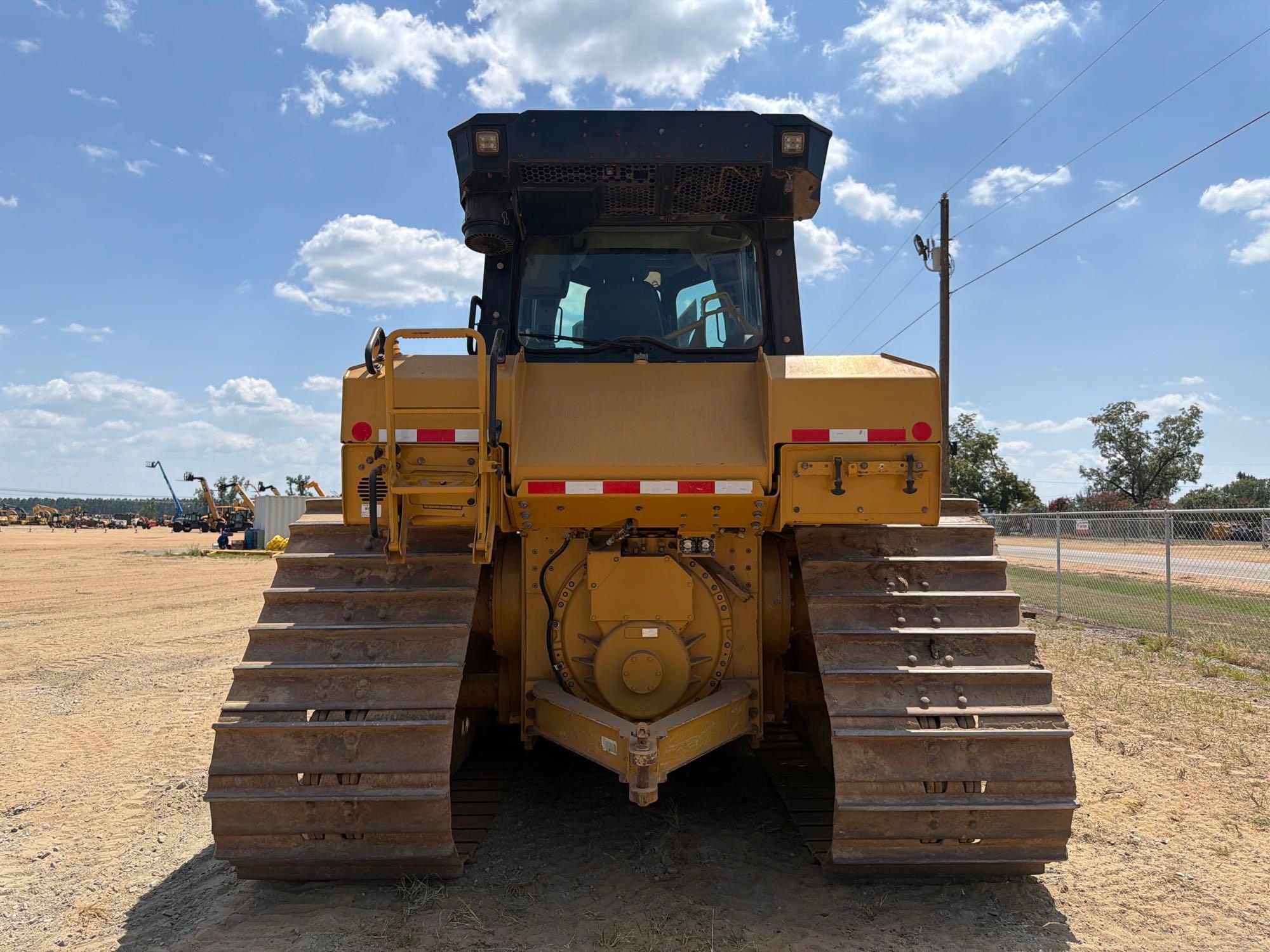 2022 Caterpillar D6T LGP