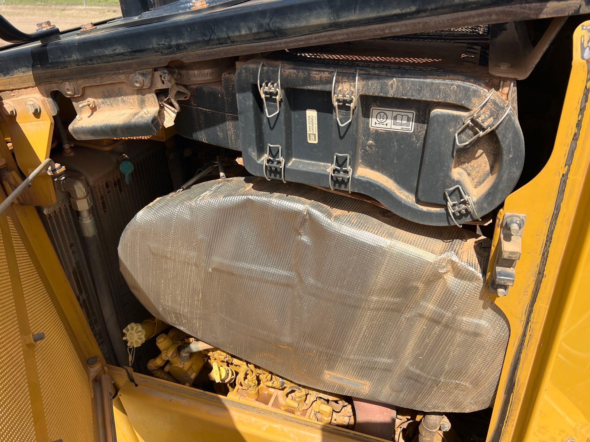2022 Caterpillar D6T LGP