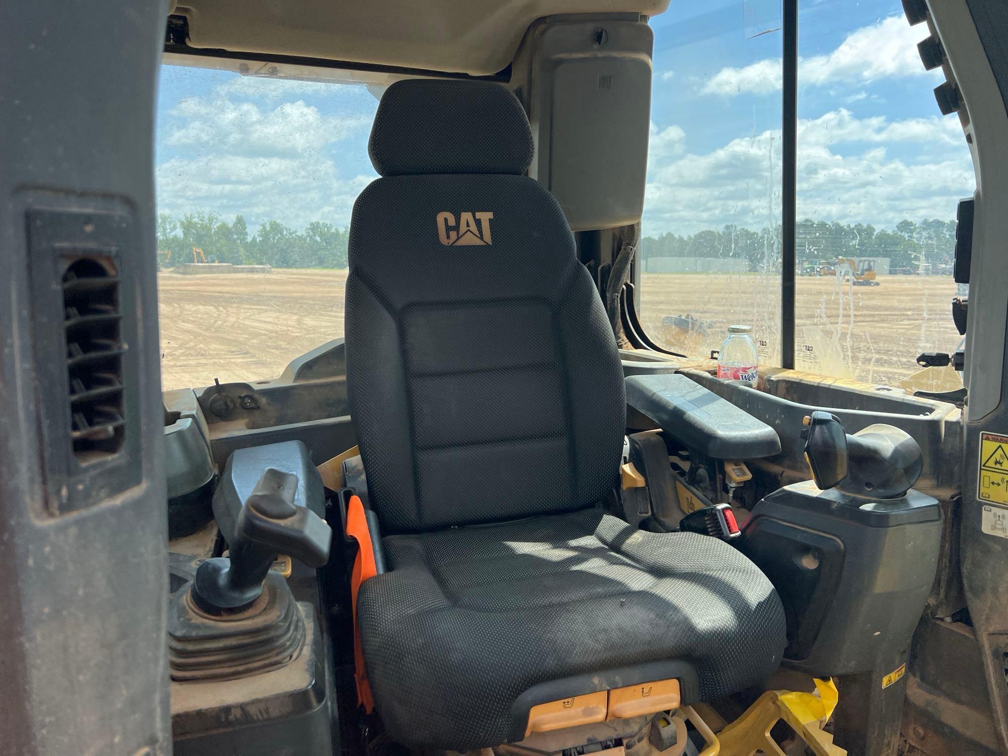 2022 Caterpillar D6T LGP