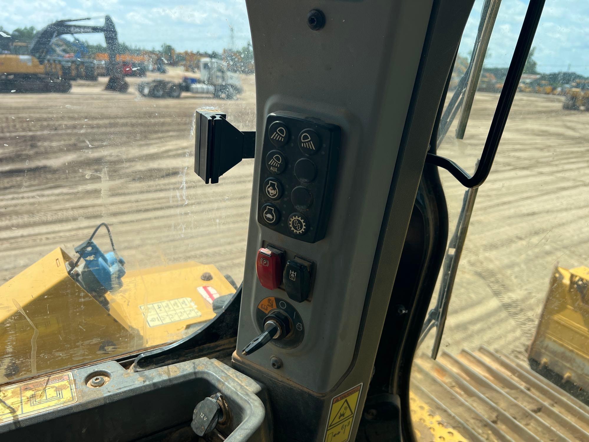 2022 Caterpillar D6T LGP