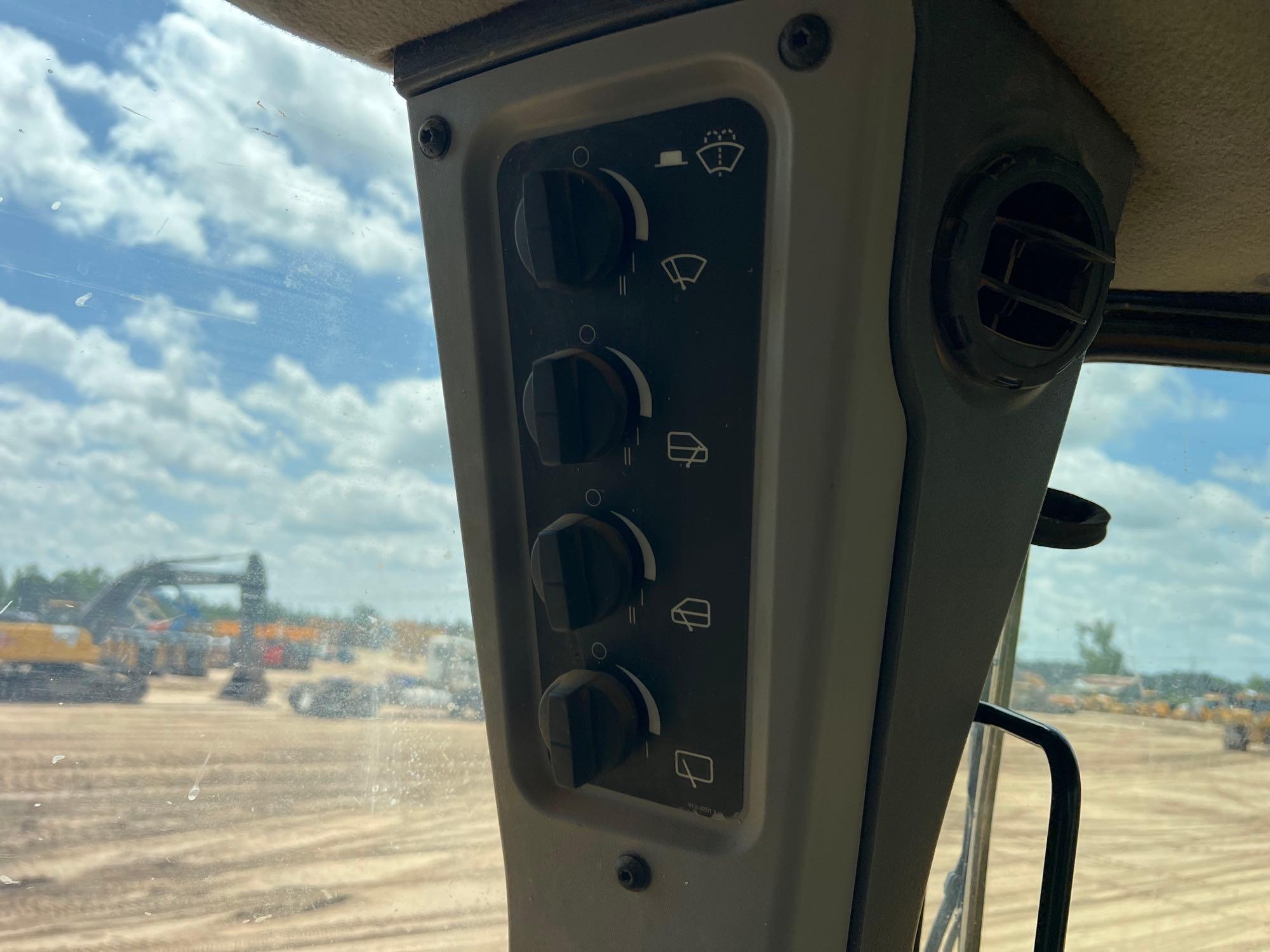 2022 Caterpillar D6T LGP