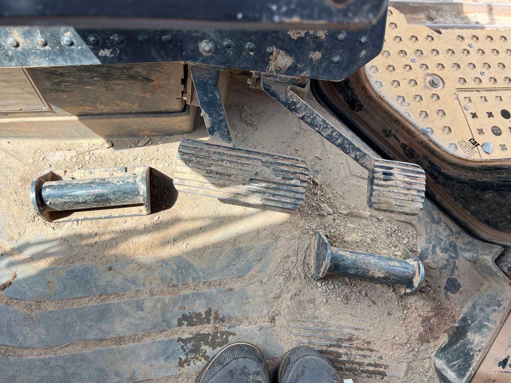 2022 Caterpillar D6T LGP