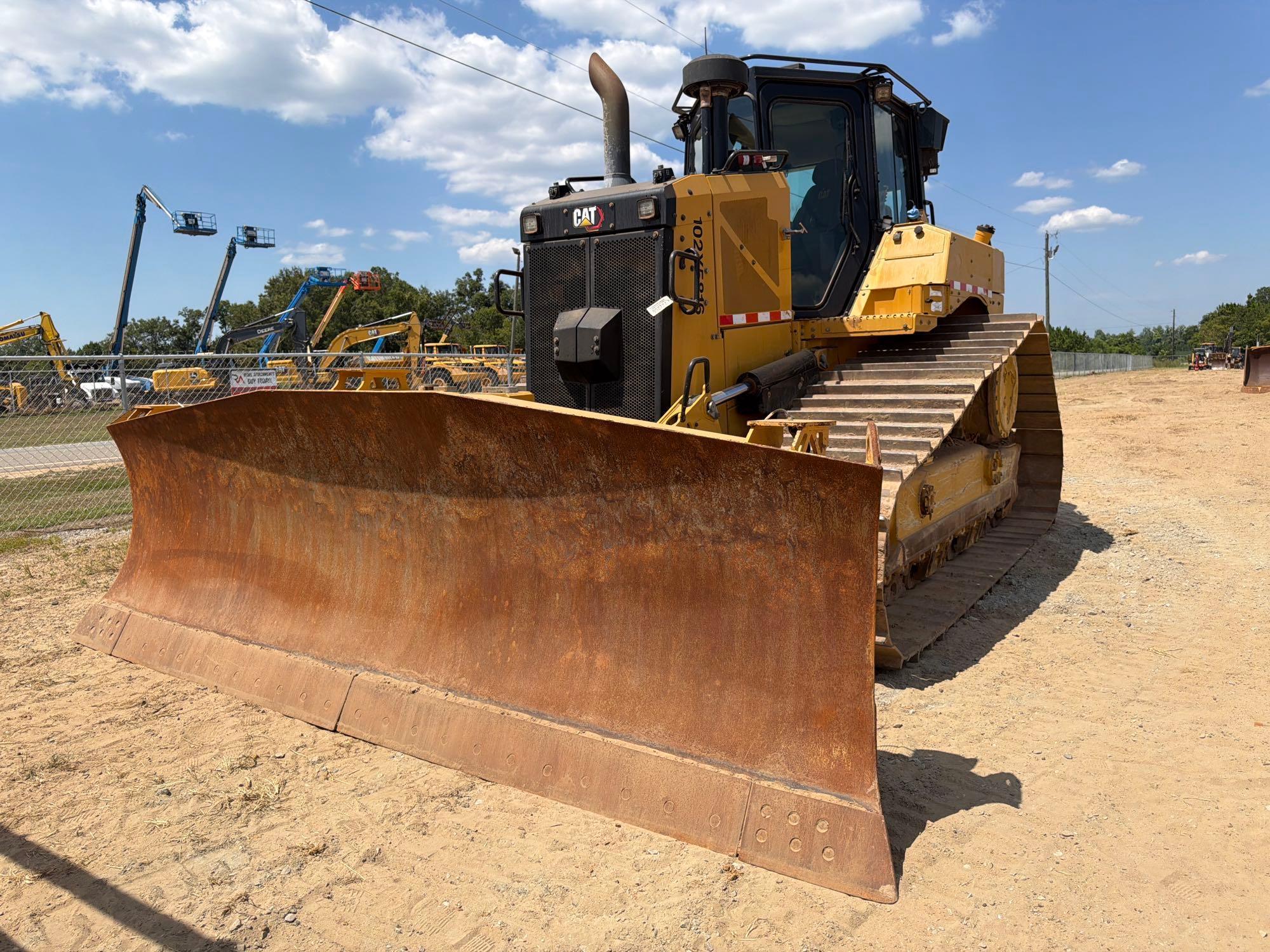 2022 Caterpillar D6T LGP