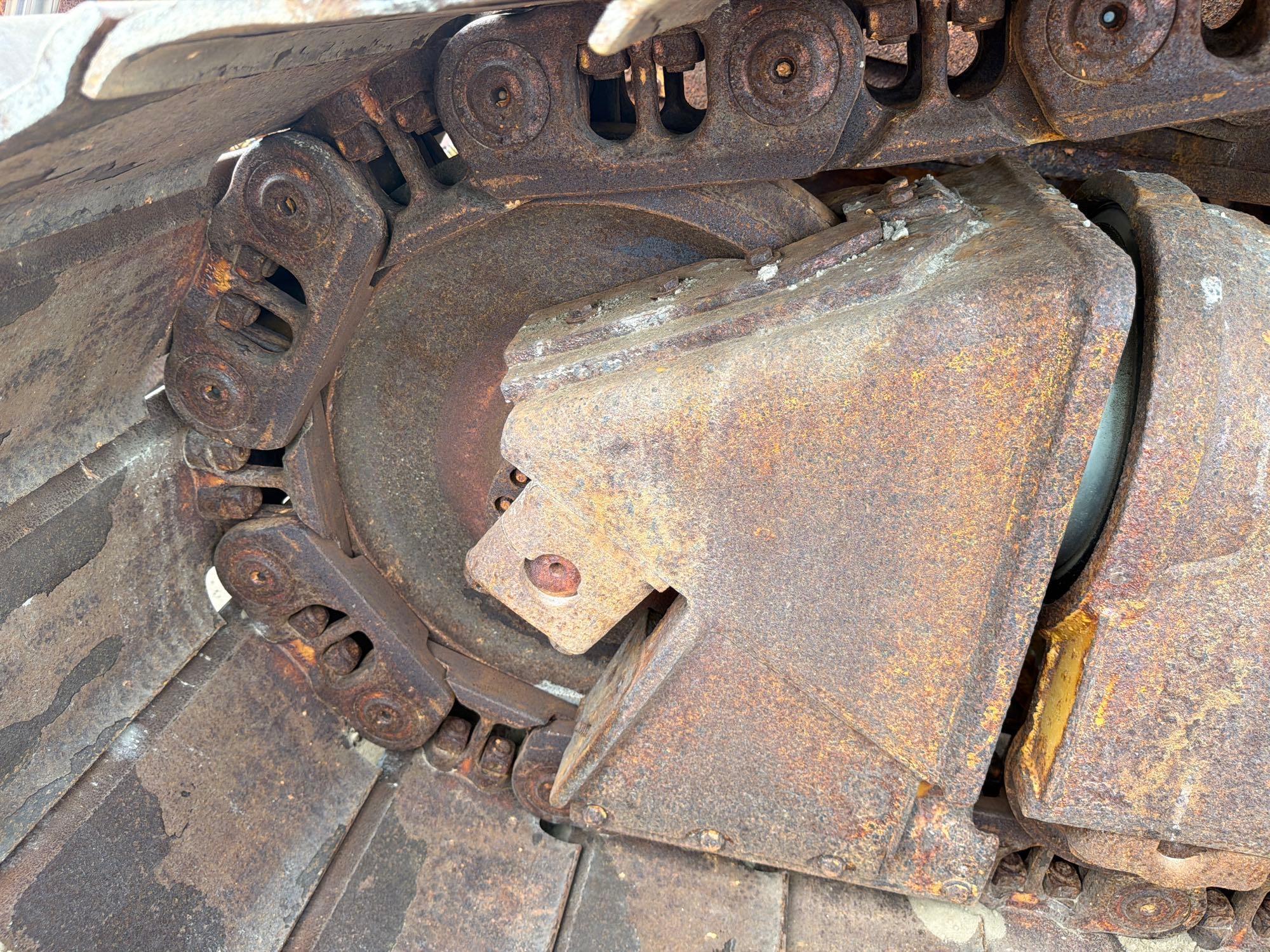 Caterpillar D6T