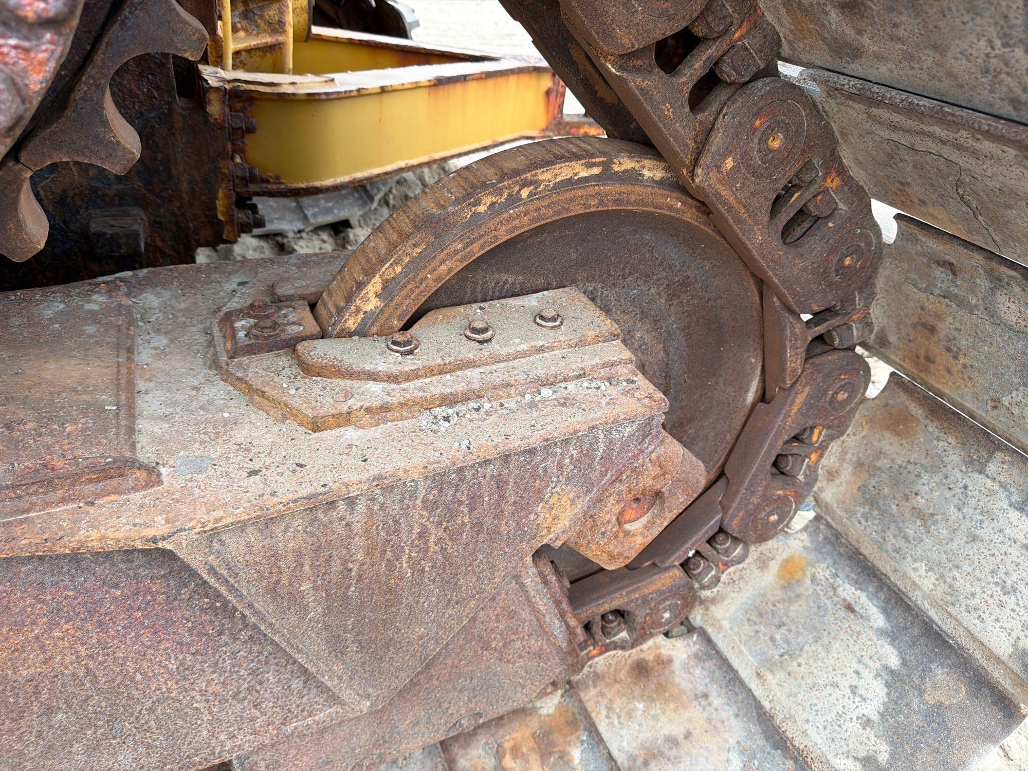 Caterpillar D6T