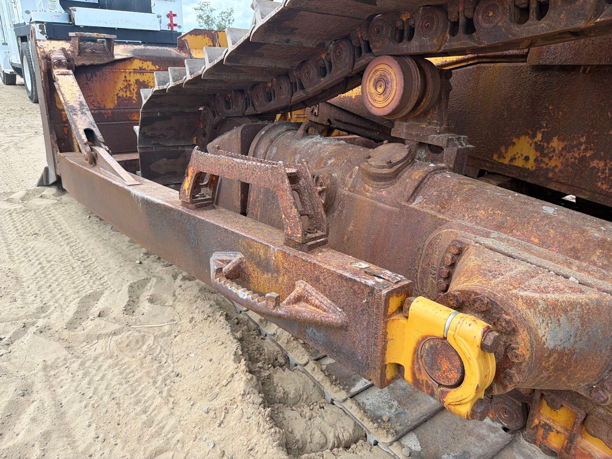 Caterpillar D6T
