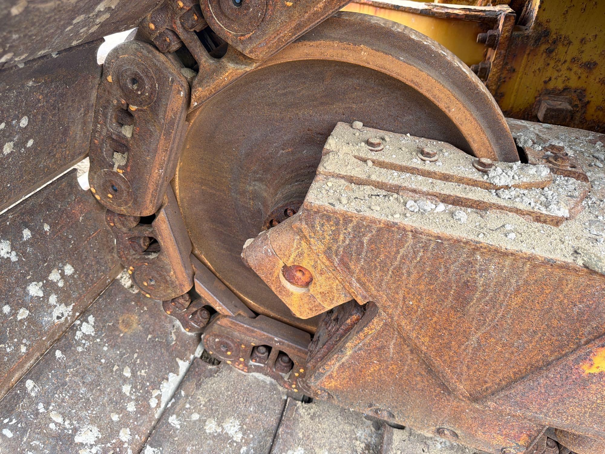 Caterpillar D6T