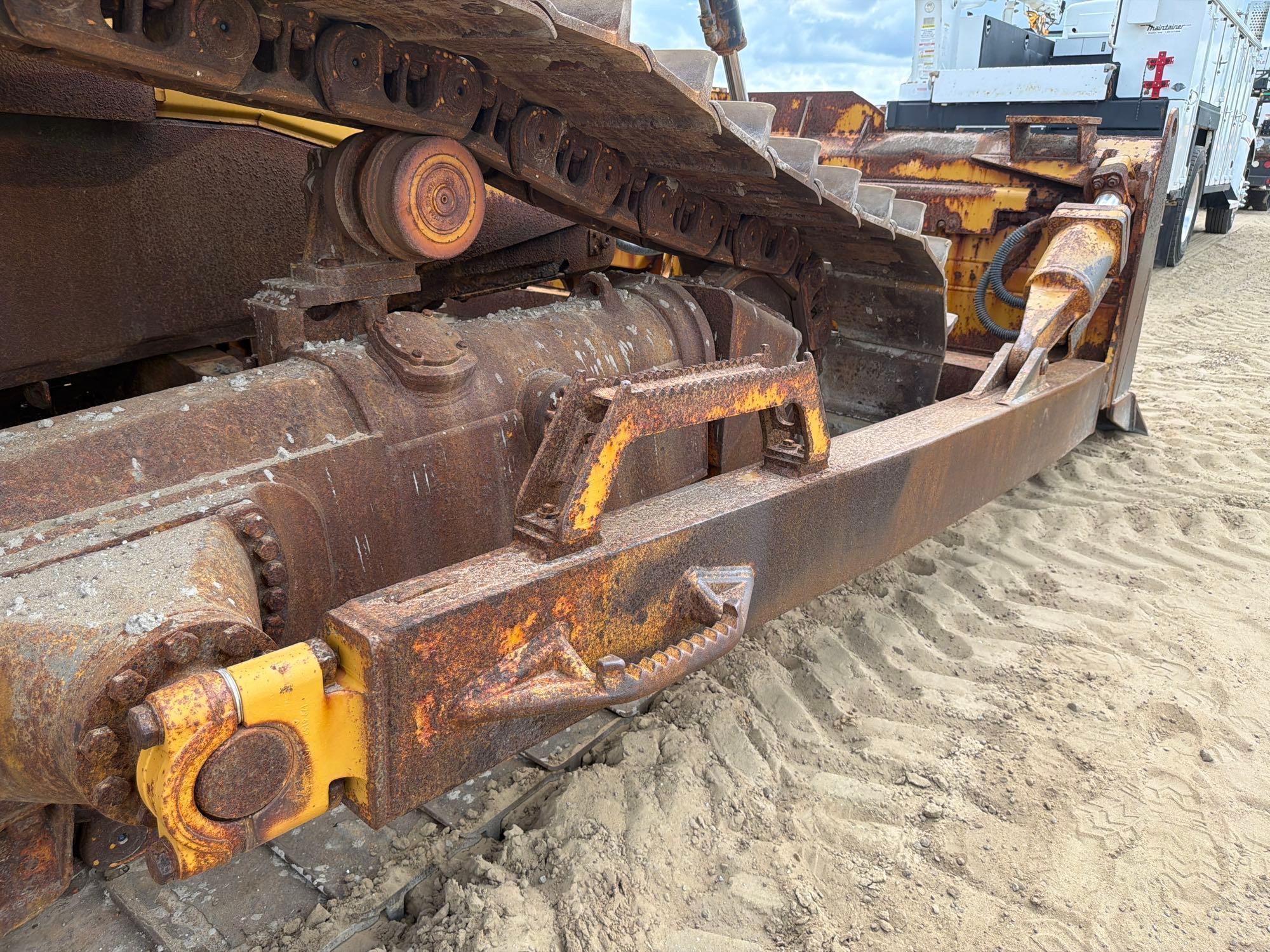 Caterpillar D6T