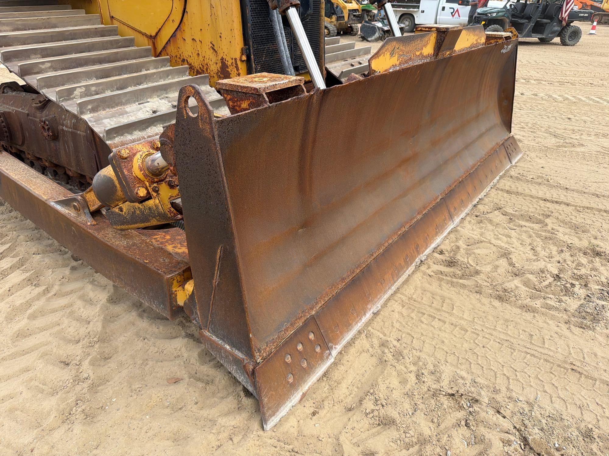 Caterpillar D6T