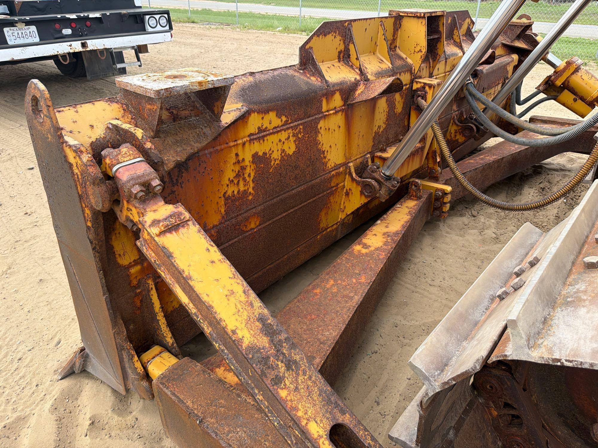 Caterpillar D6T
