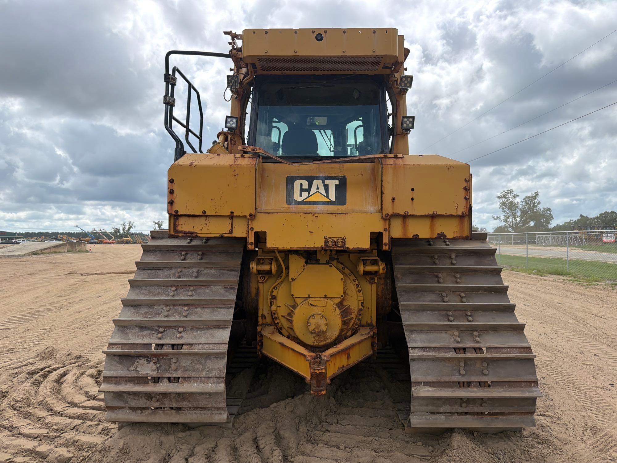 Caterpillar D6T