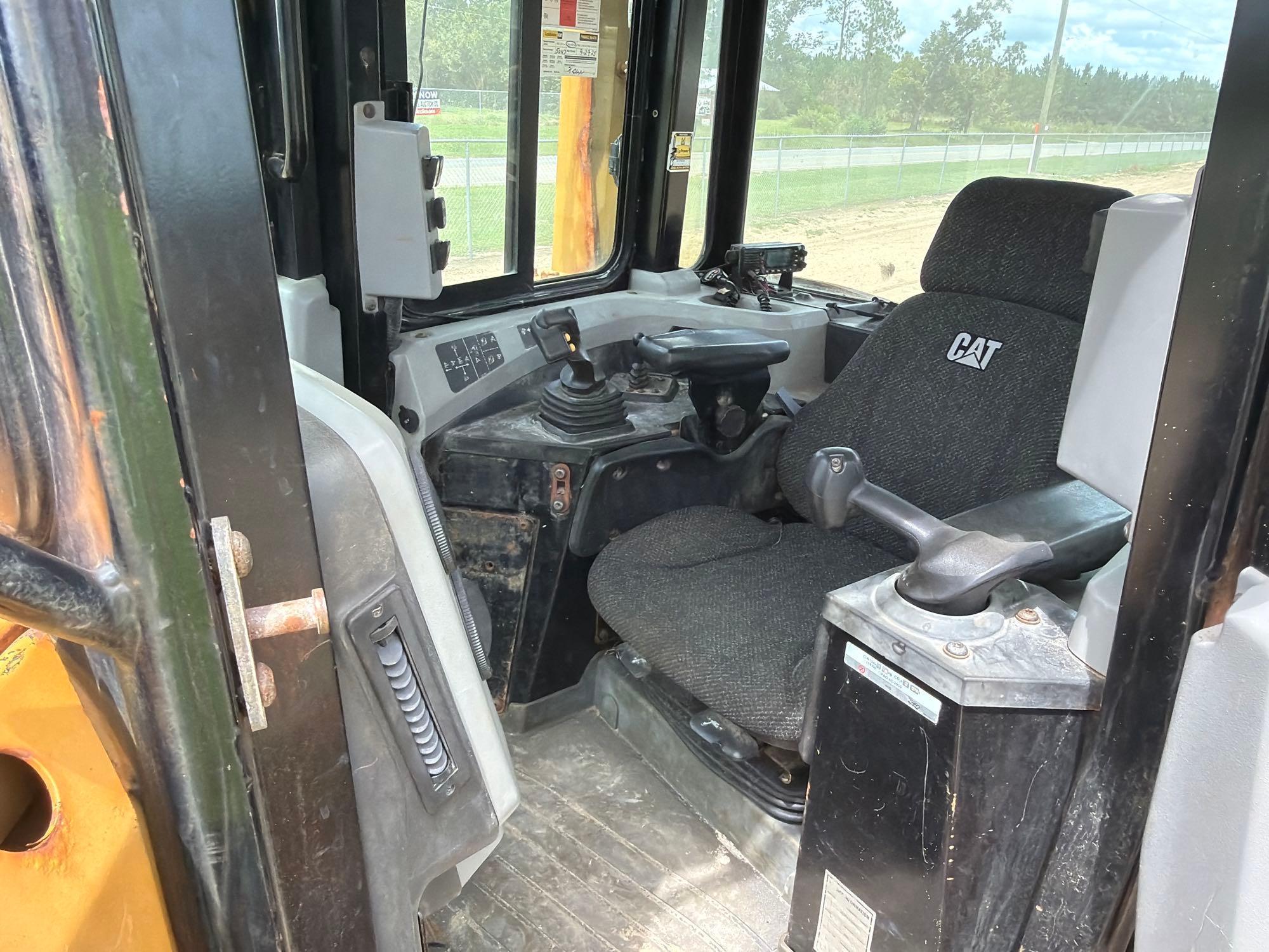 Caterpillar D6T