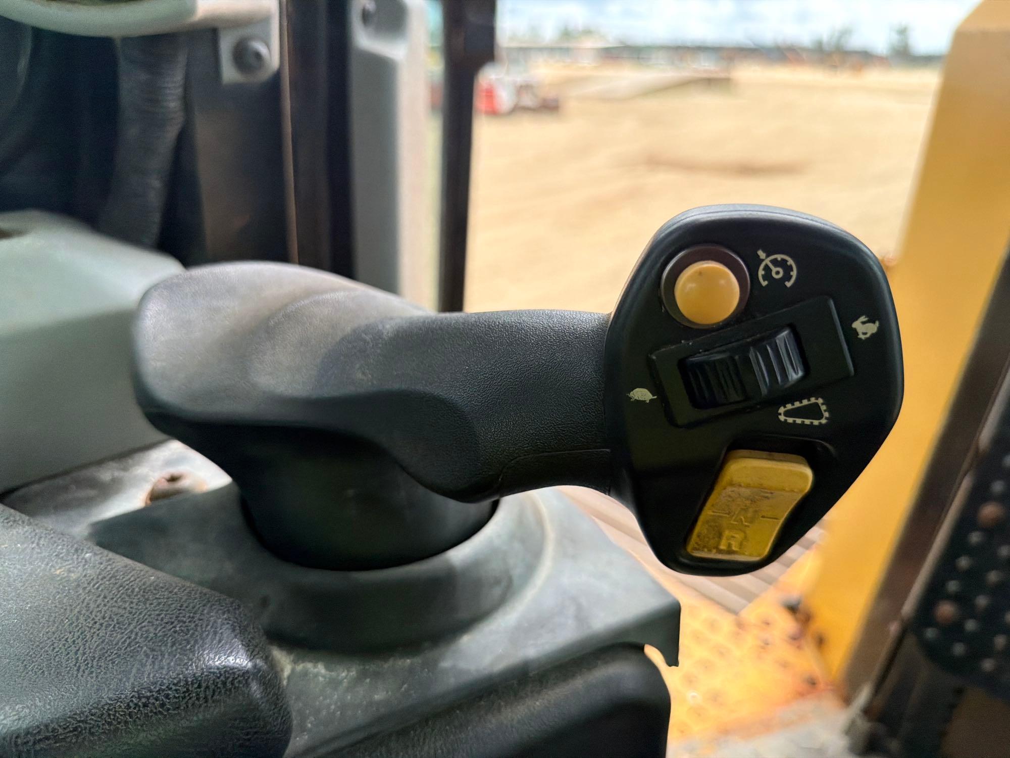Caterpillar D6T