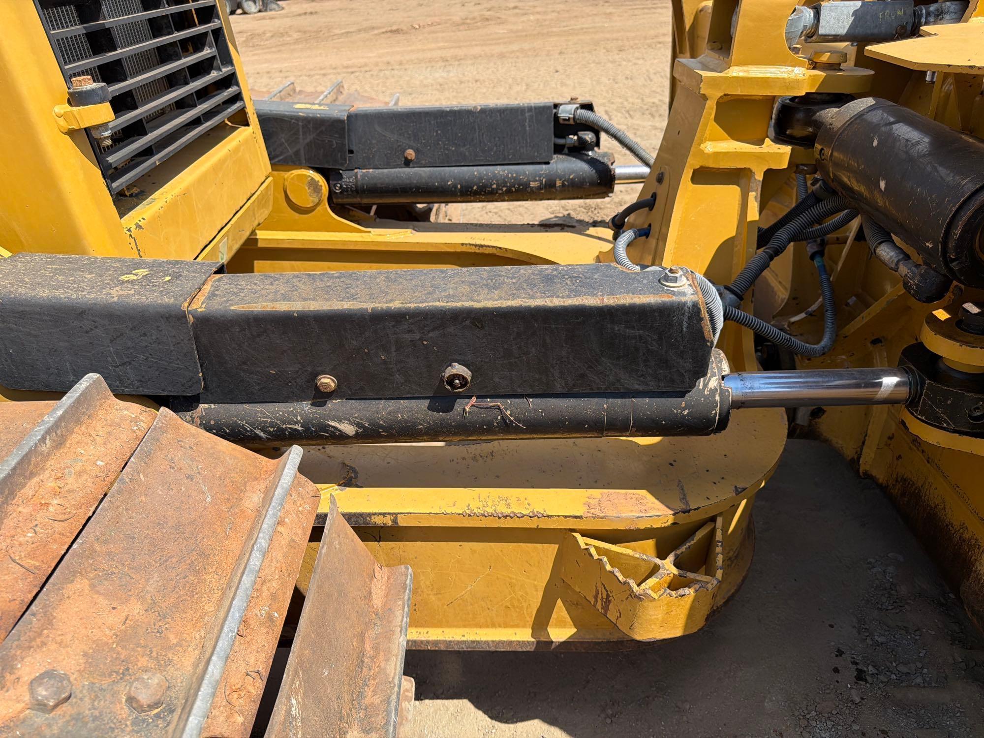 2016 Caterpillar D6N LGP