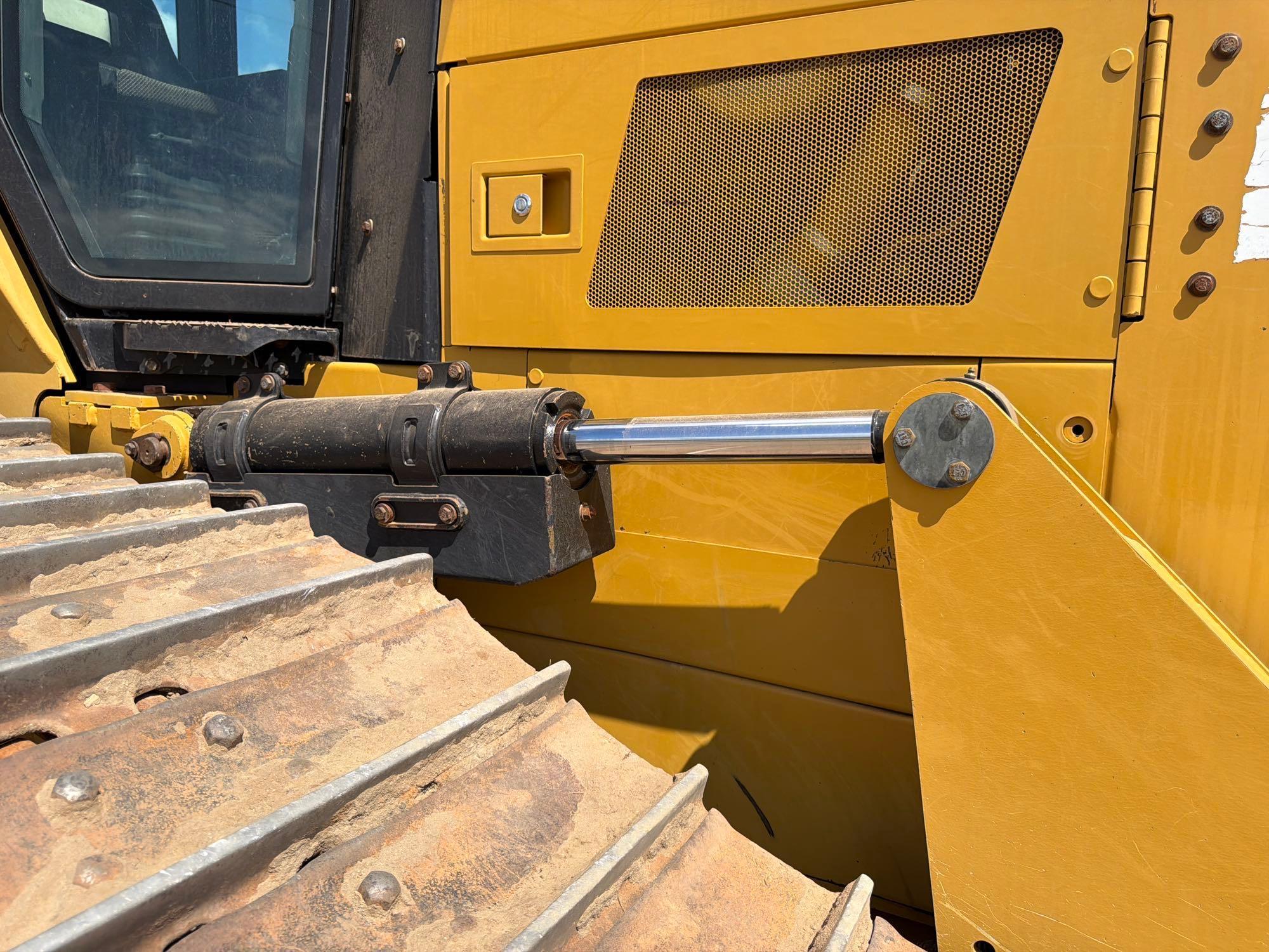 2016 Caterpillar D6N LGP
