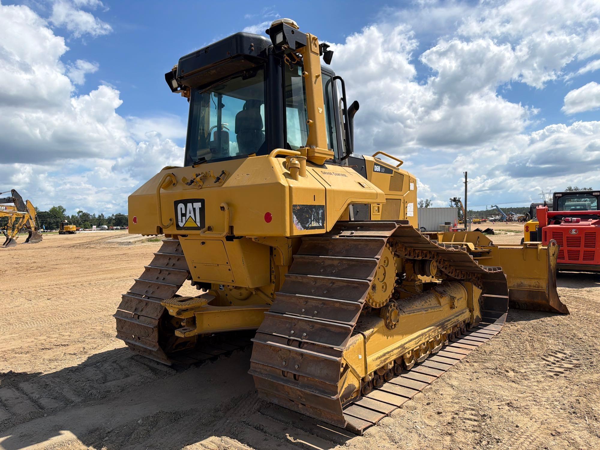 2016 Caterpillar D6N LGP