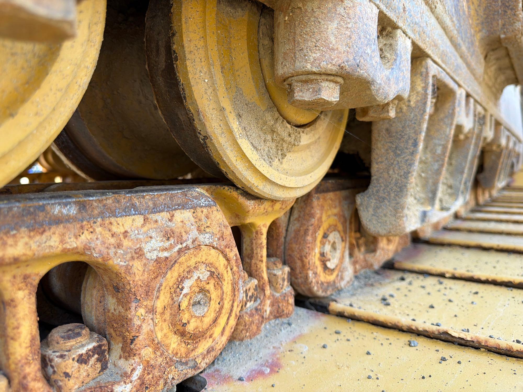 2010 Caterpillar D6T LGP