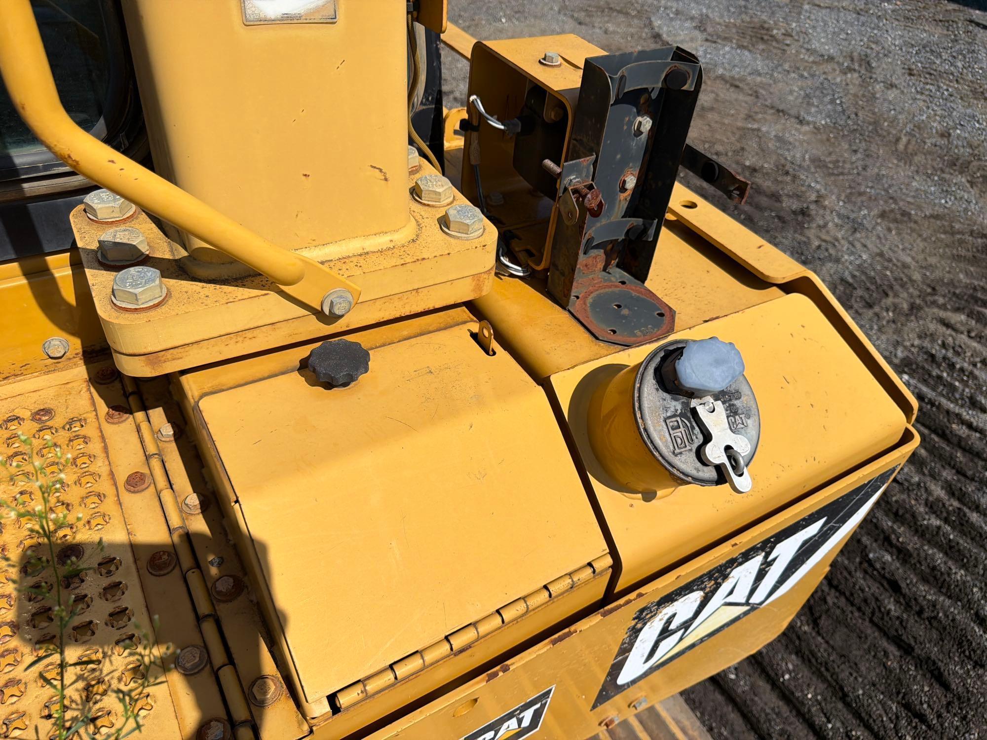 2010 Caterpillar D6T LGP
