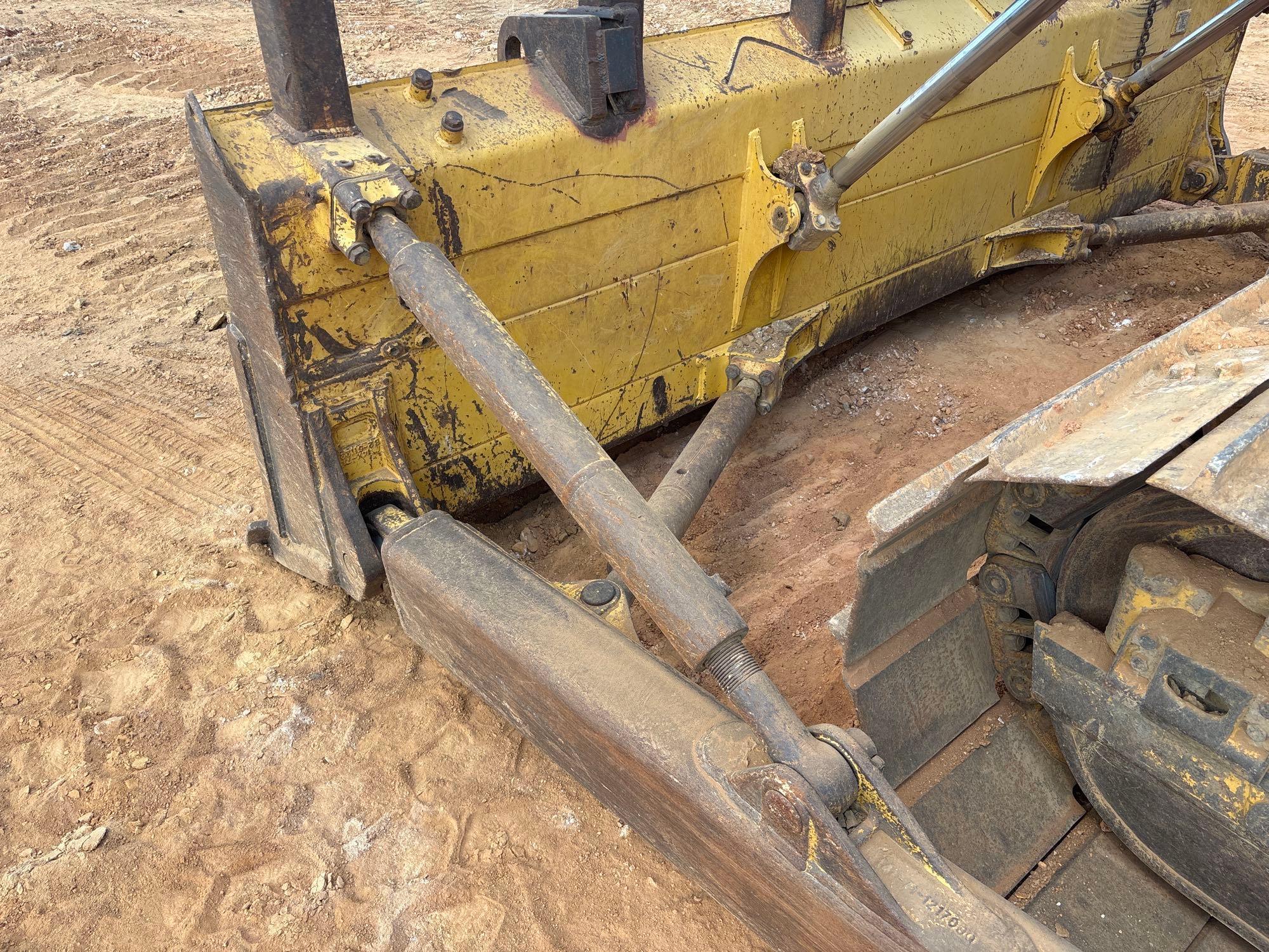 2014 Komatsu D65PX-17