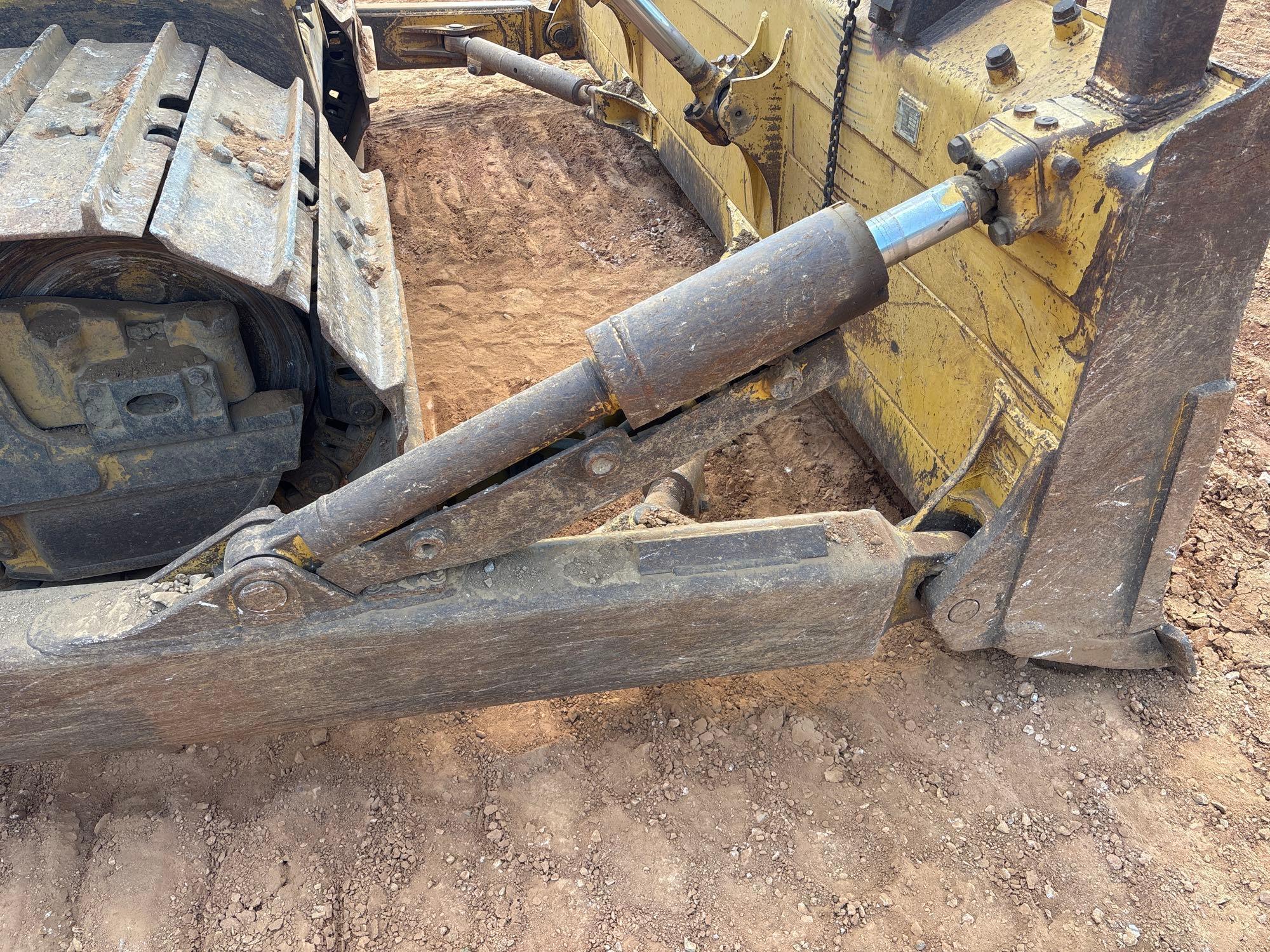 2014 Komatsu D65PX-17