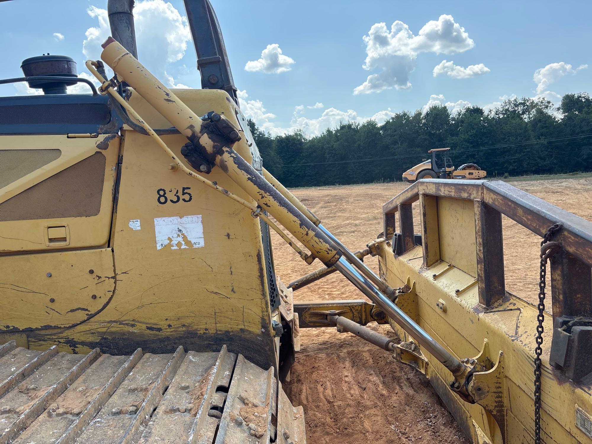 2014 Komatsu D65PX-17