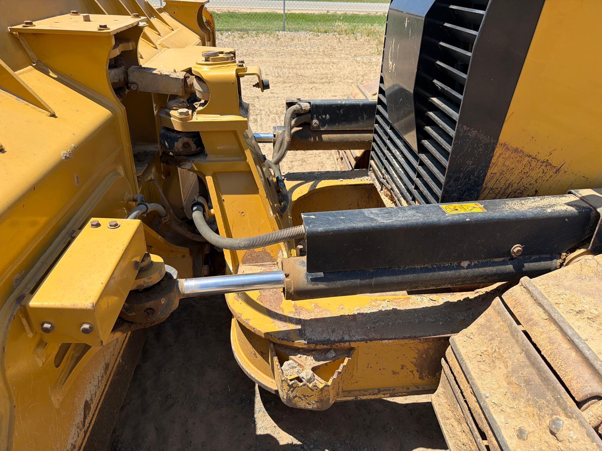 2019 Caterpillar D6K2