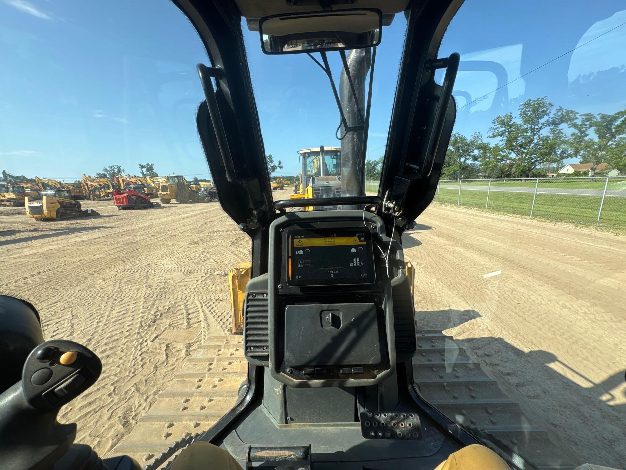 2021 Caterpillar D3