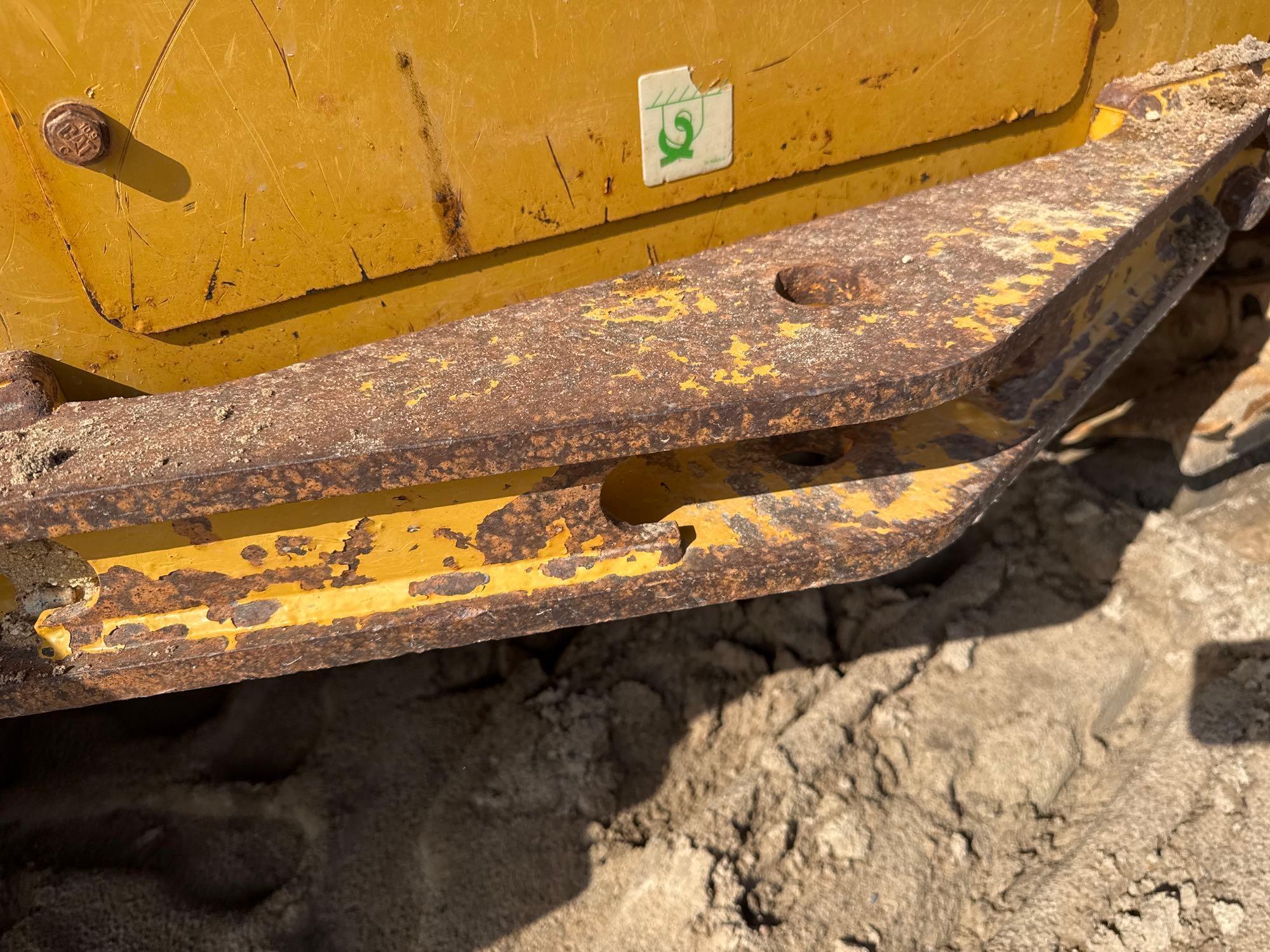 2015 Caterpillar D5K2LGP