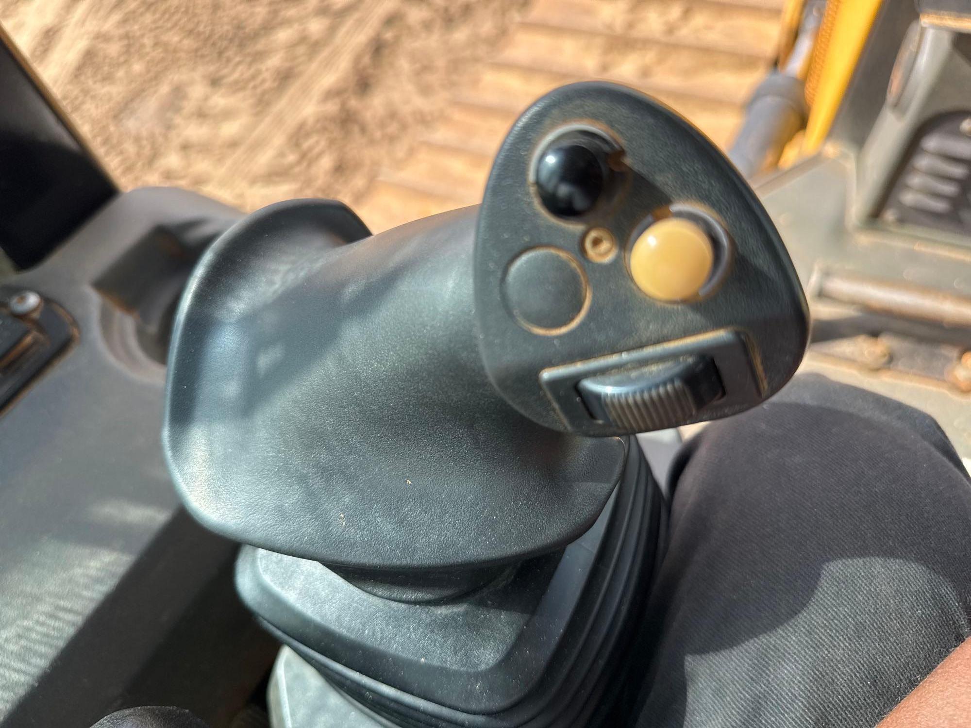 2015 Caterpillar D5K2LGP