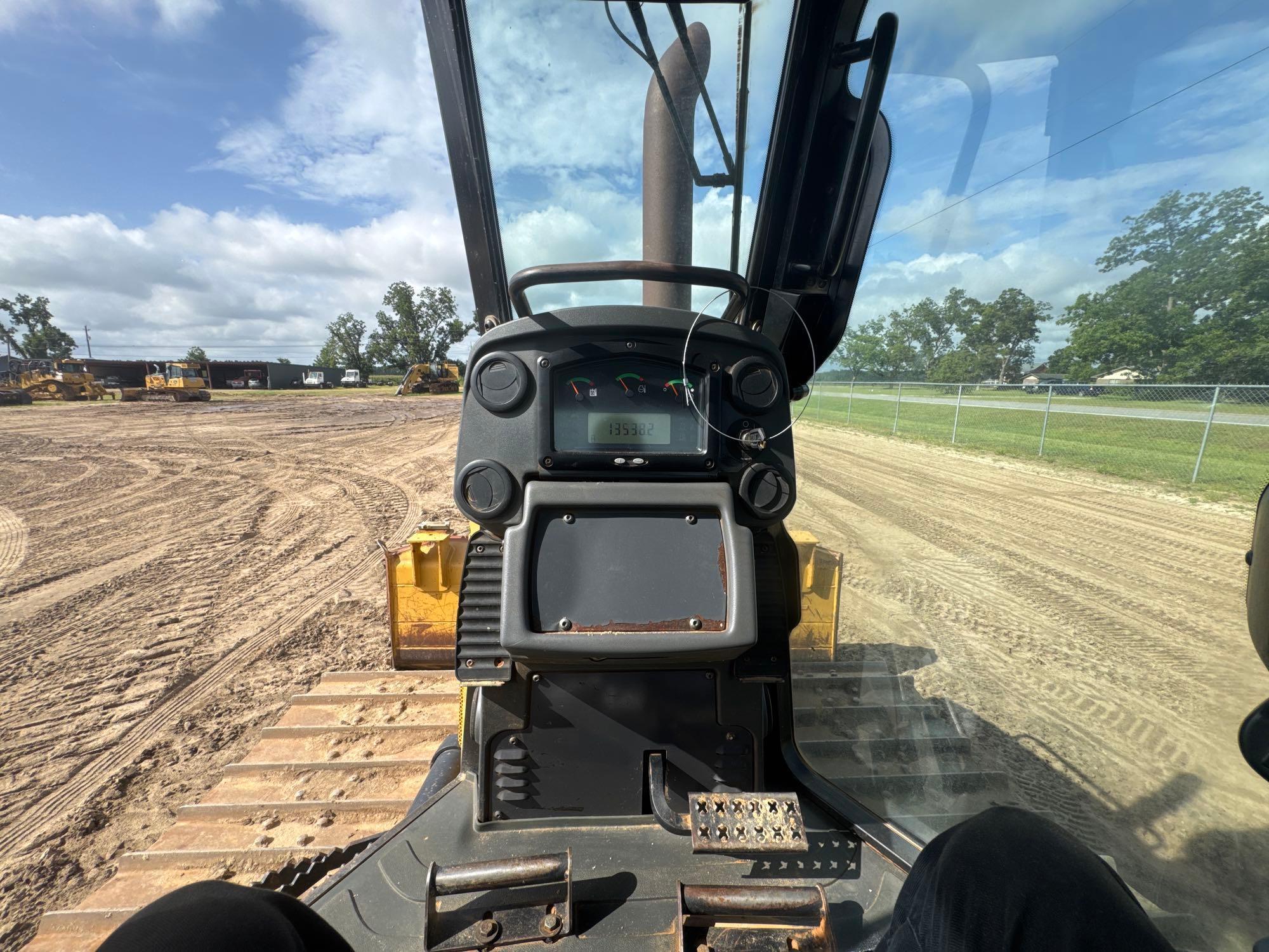 2015 Caterpillar D5K2LGP