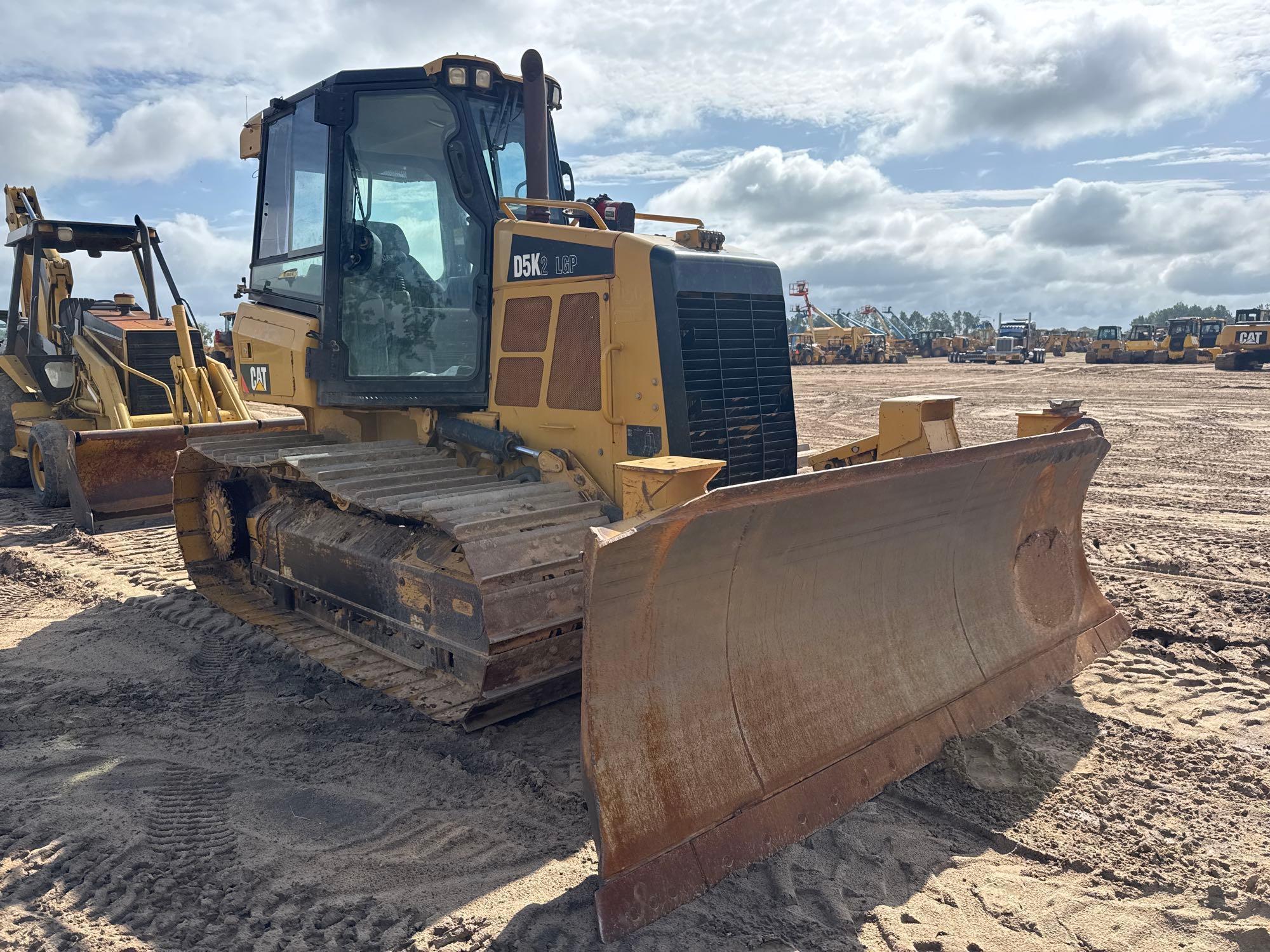 2015 Caterpillar D5K2LGP
