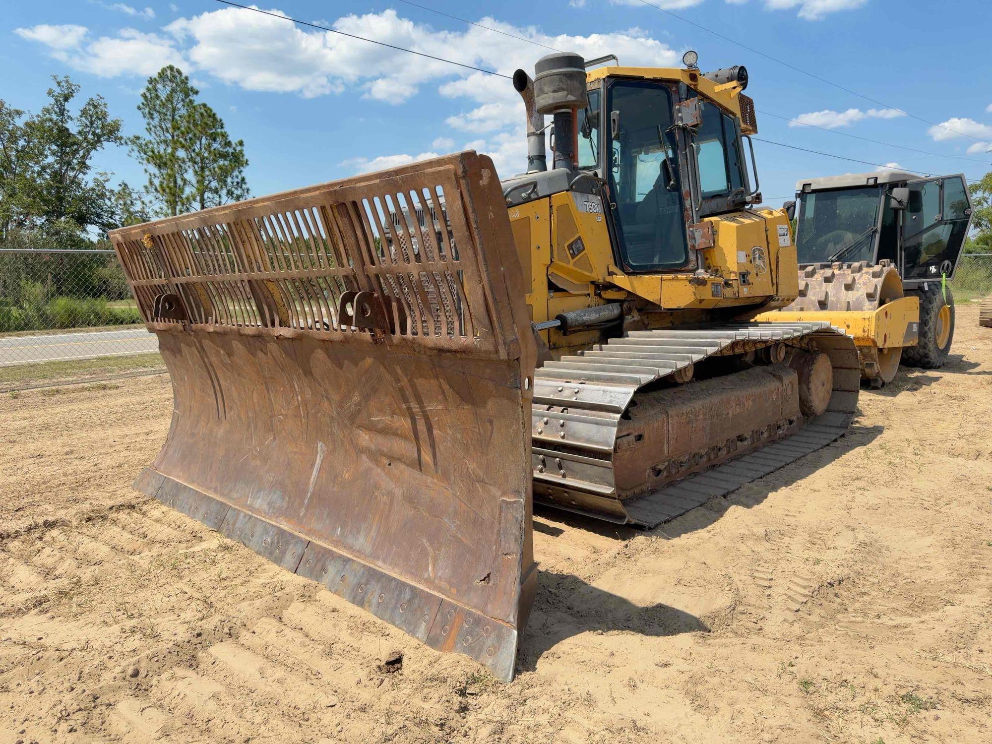 John Deere 750K