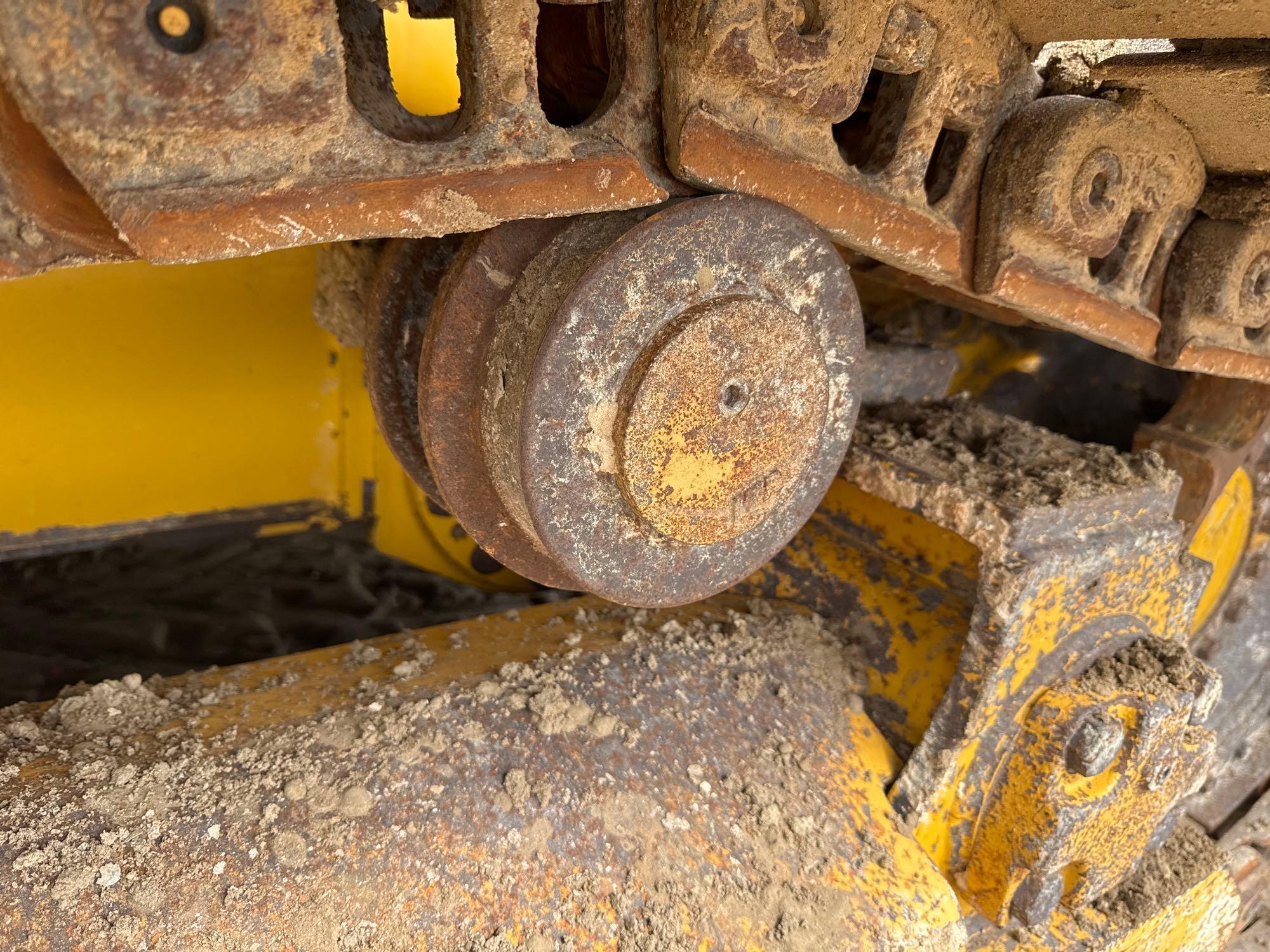 2016 John Deere 700K