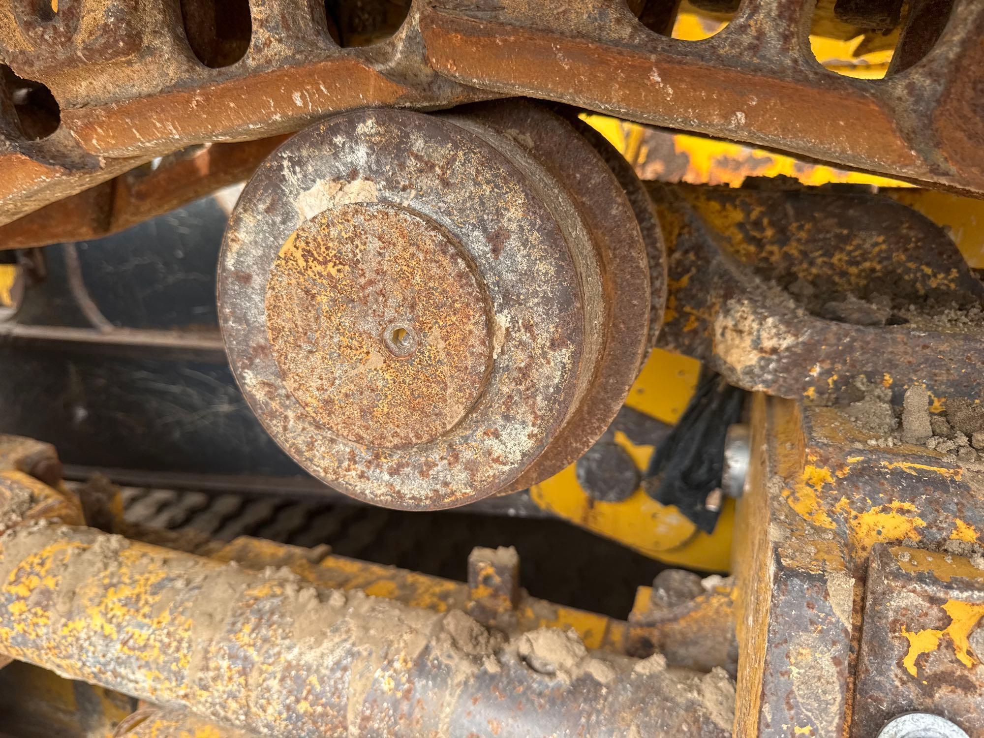 2016 John Deere 700K