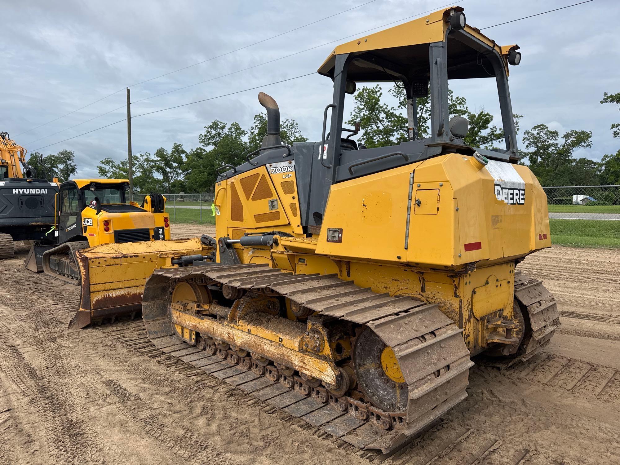 2016 John Deere 700K