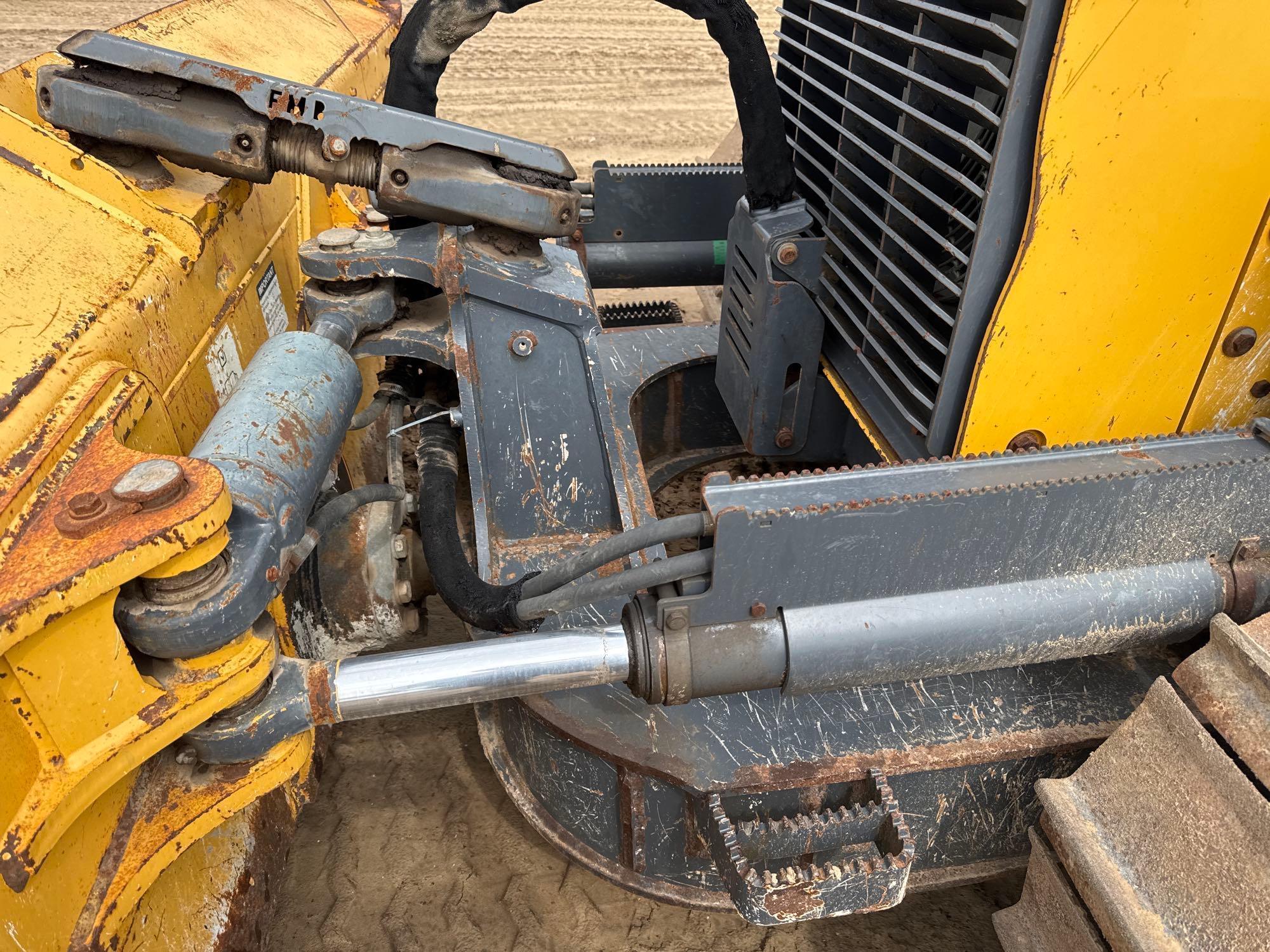 2016 John Deere 700K