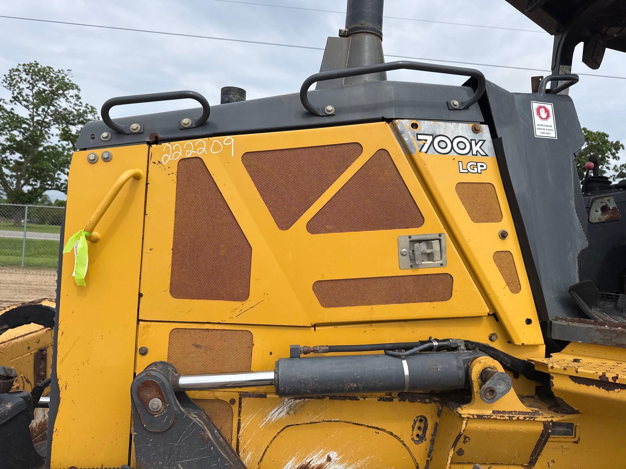 2016 John Deere 700K