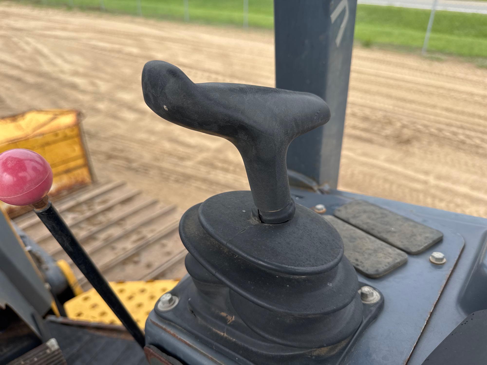2016 John Deere 700K