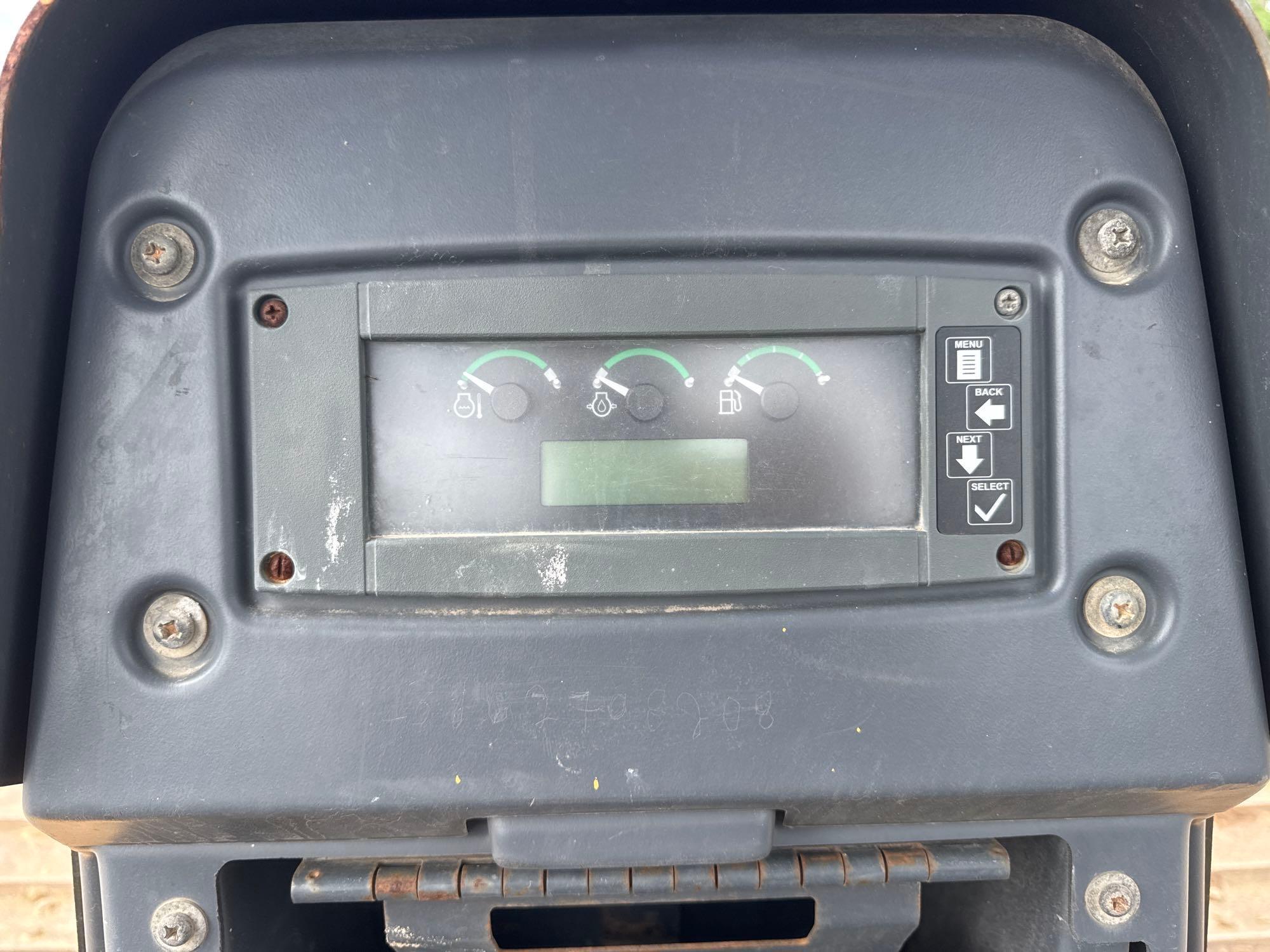 2016 John Deere 700K