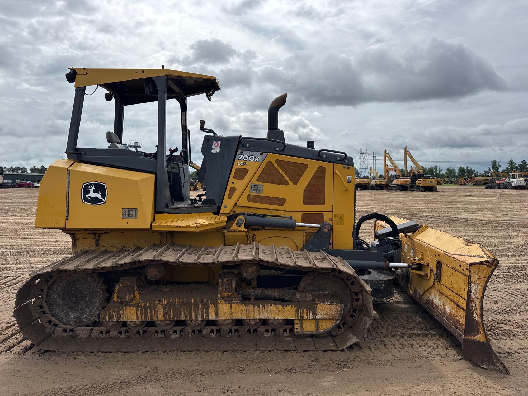 2016 John Deere 700K