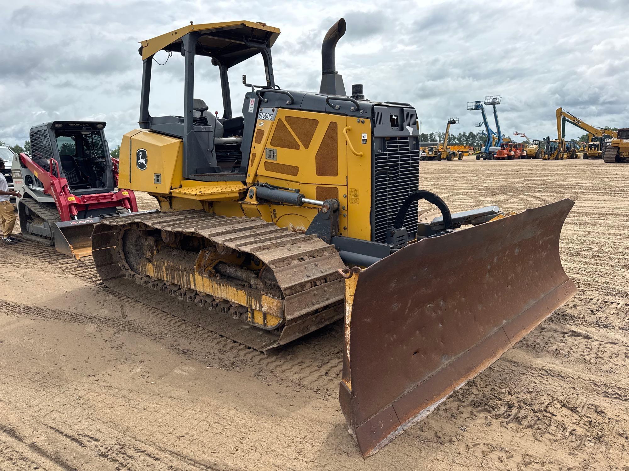 2016 John Deere 700K
