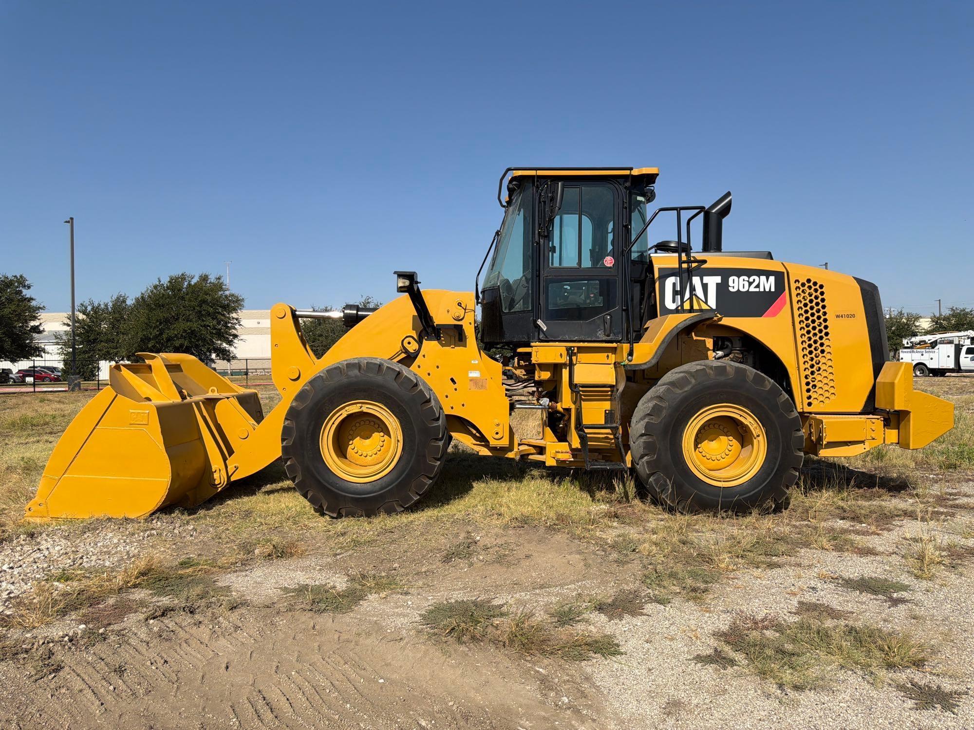 Photo of Caterpillar 962