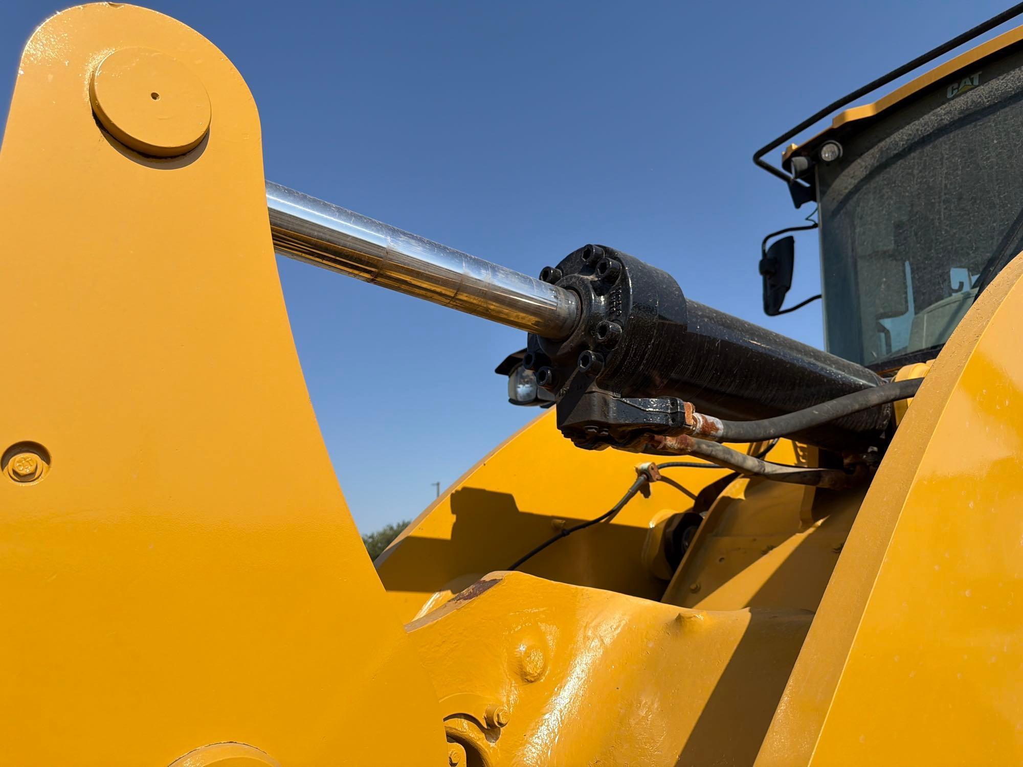 Caterpillar 962