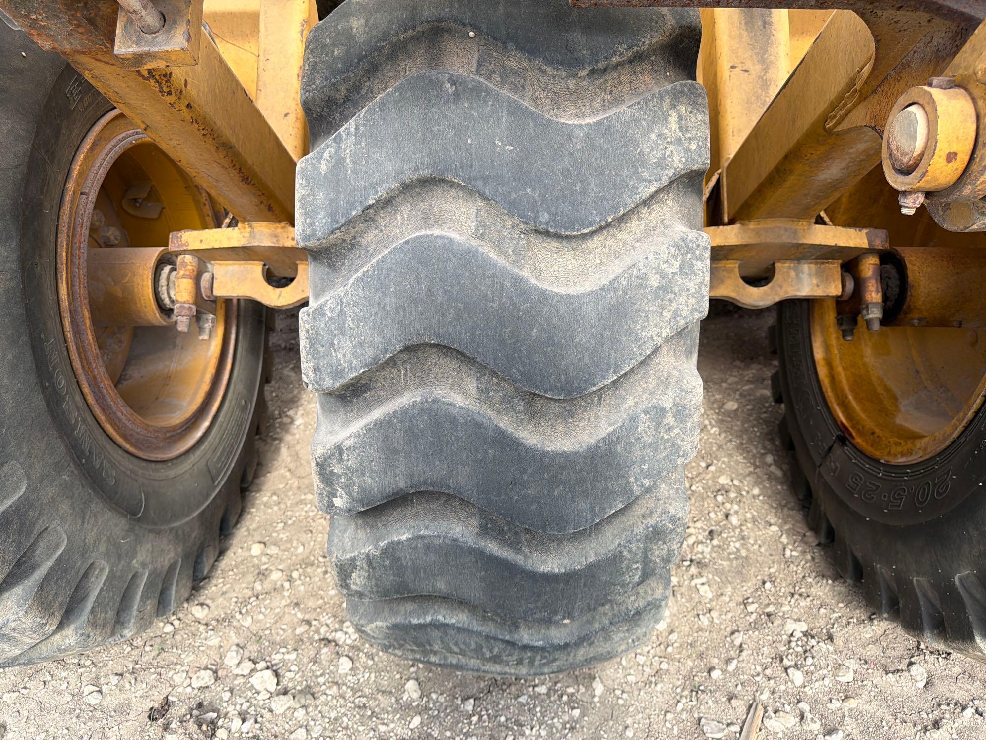 2004 John Deere 1812C