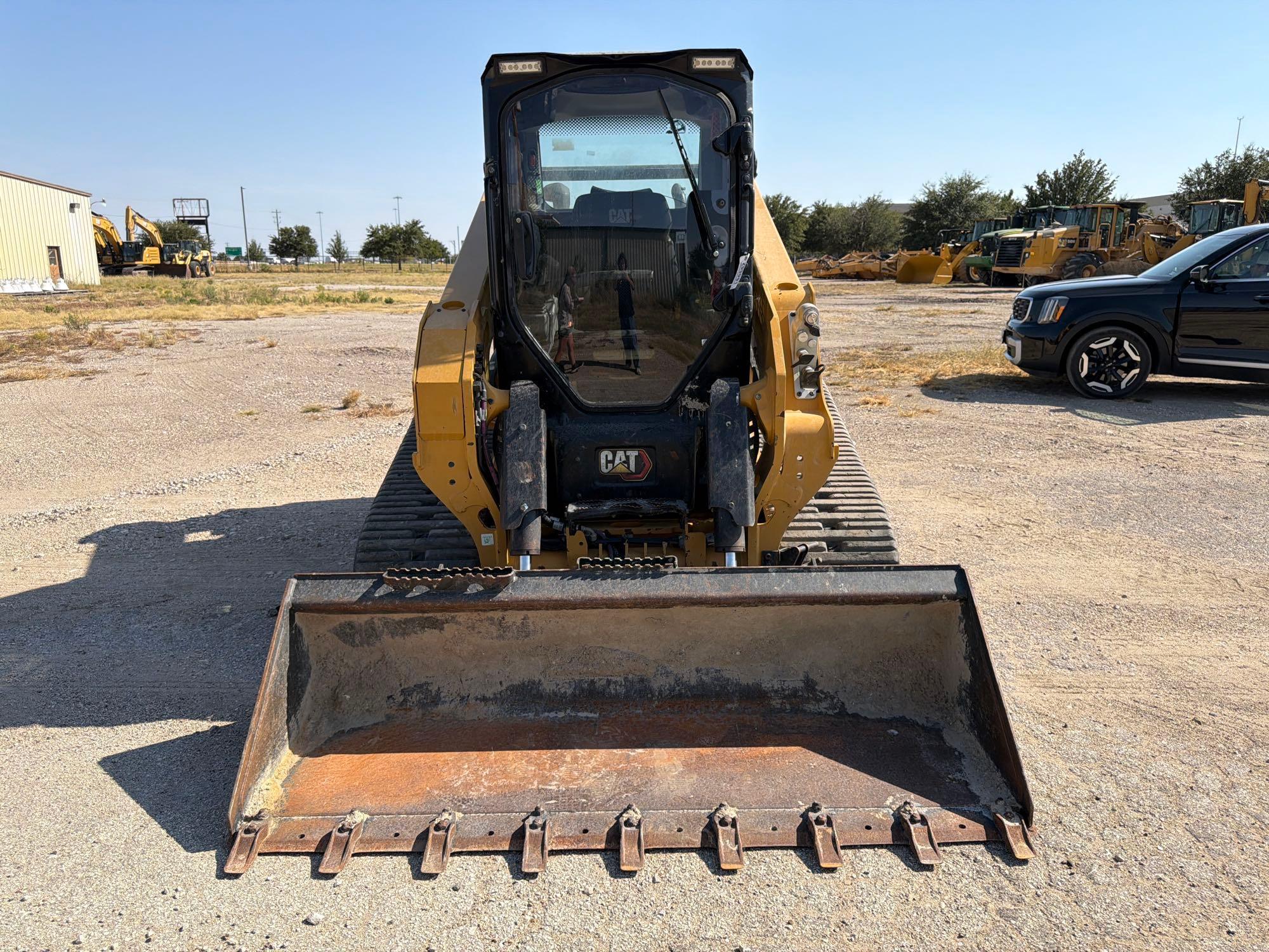2025 Caterpillar 265