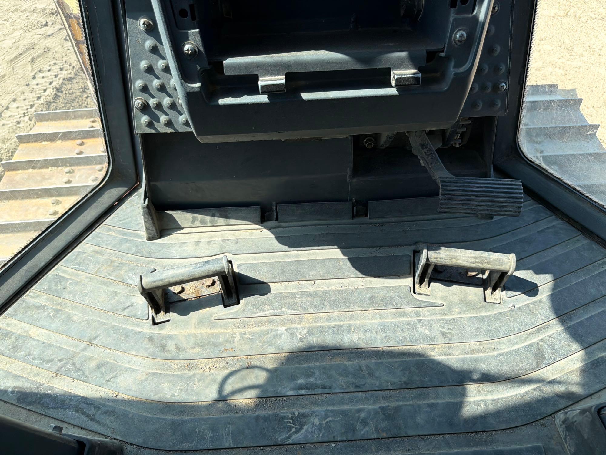 2022 John Deere 450