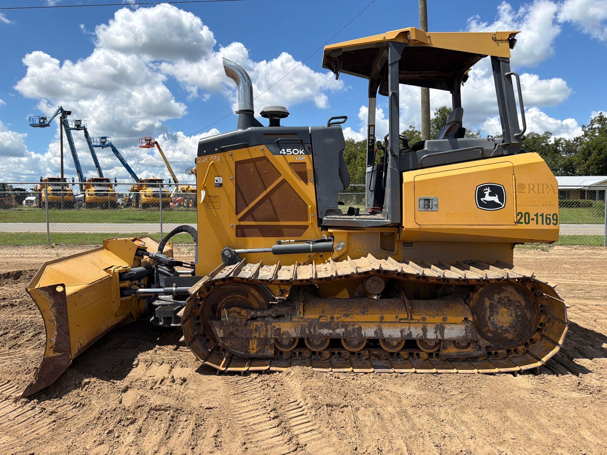 2019 John Deere 450