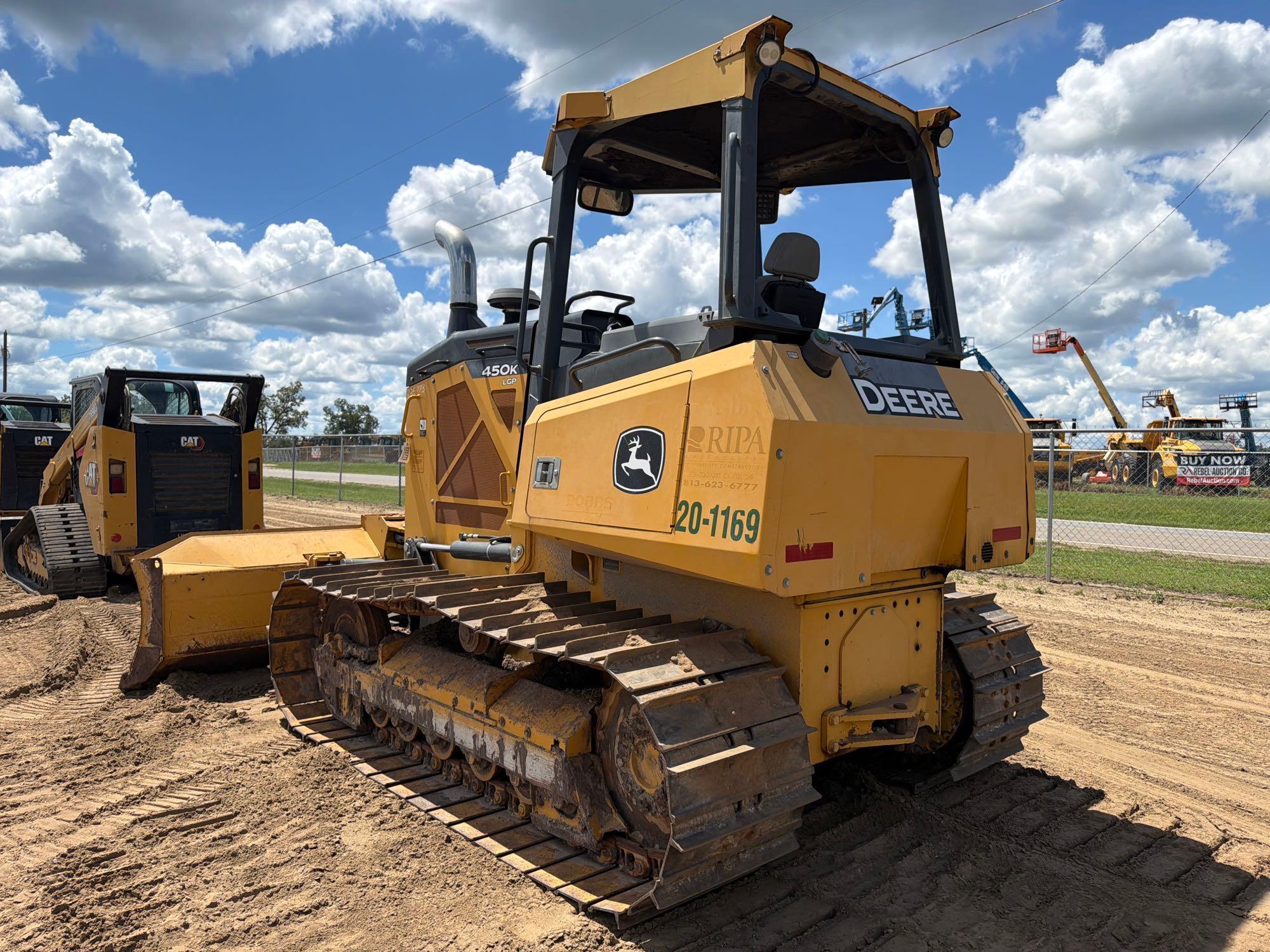 2019 John Deere 450